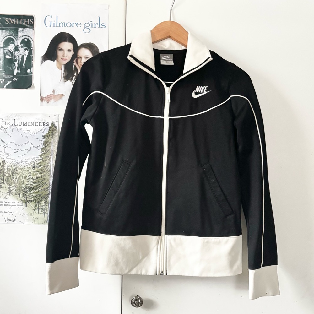 2000s Nike Women's Black and Cream Bomber Jacket